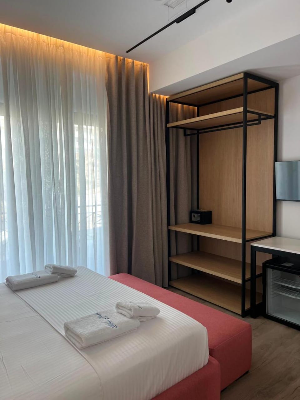 TV and multimedia, Bedroom, wardrobe