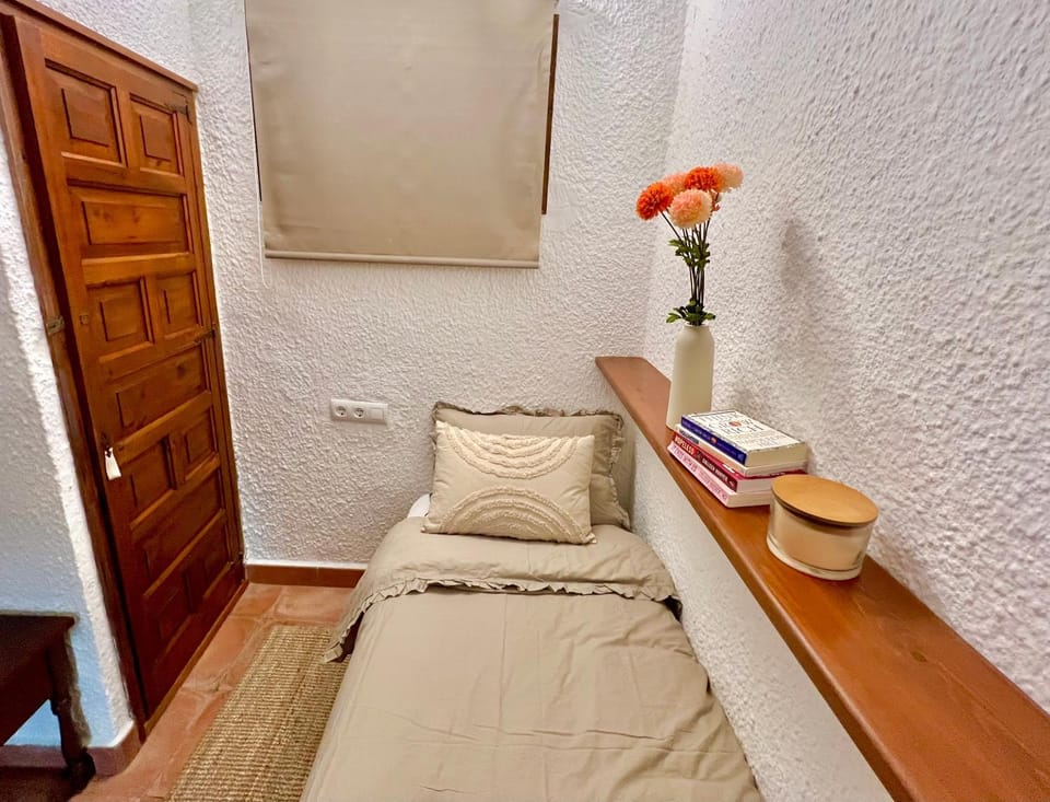 Bed, Bedroom, wardrobe