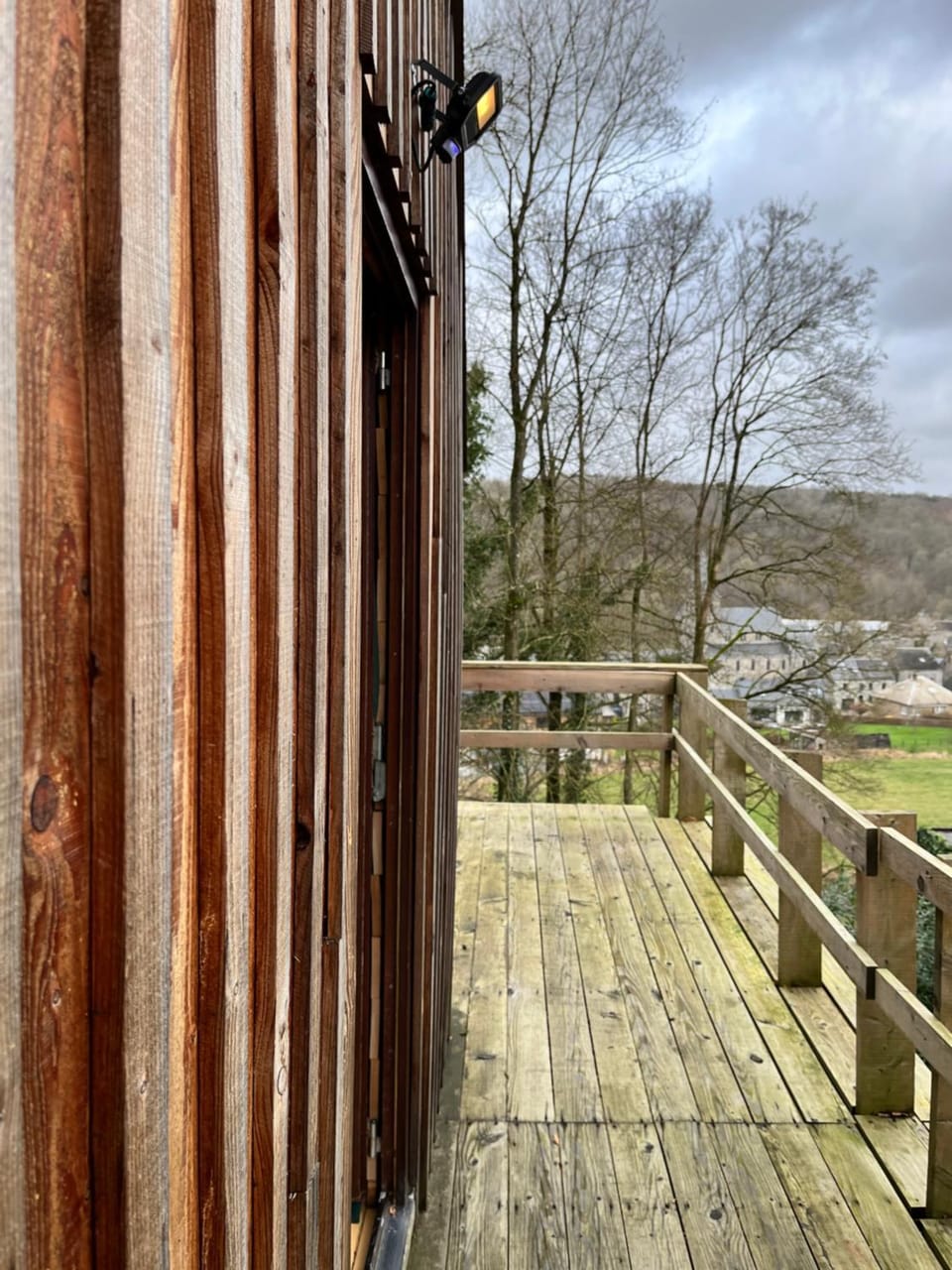 Cabane du Voyageur House in Wallonia, Belgium