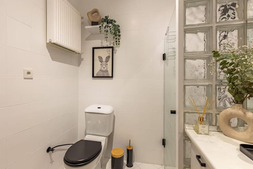 Location, Location, Location!BY LIFT! Apartment in Istanbul