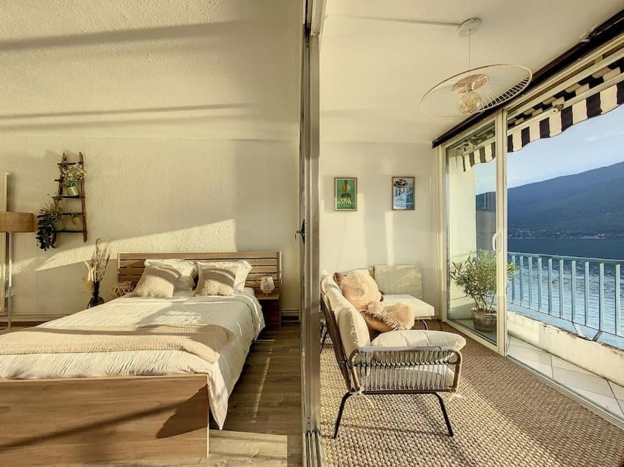 View (from property/room), Balcony/Terrace, Photo of the whole room