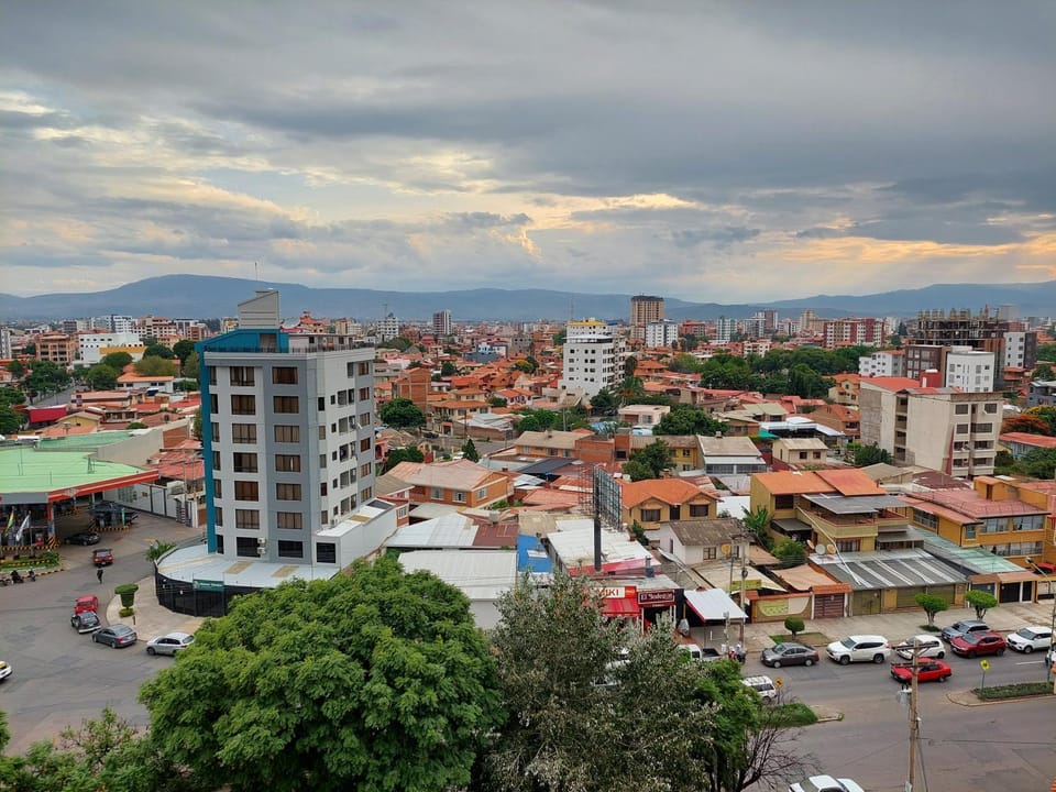 Bird's eye view, View (from property/room), City view, Mountain view