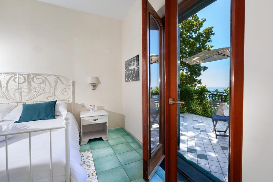 Bed, Day, Natural landscape, View (from property/room), Balcony/Terrace, Bedroom