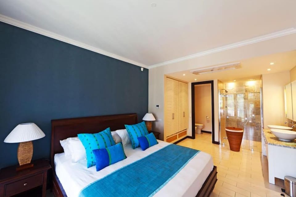 Shower, Bed, Bathroom, Bedroom