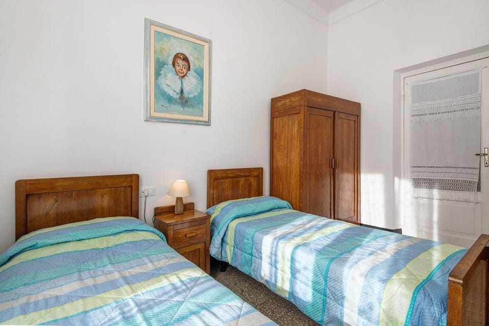 Property building, Living room, Bedroom