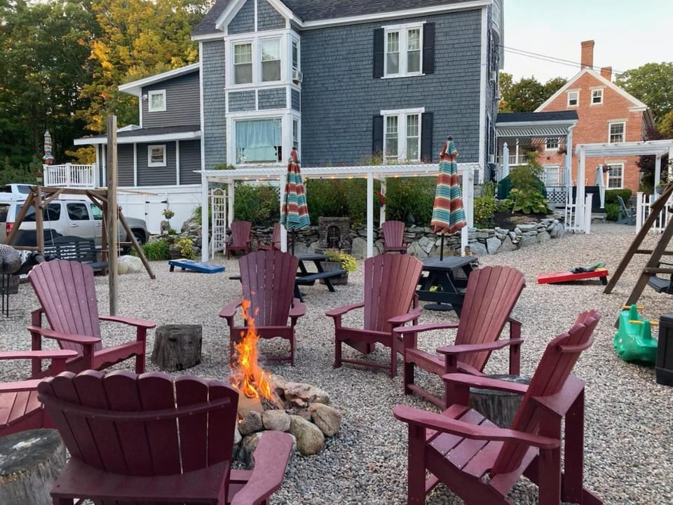 Patio, Seating area, Evening entertainment, Seasons, fireplace