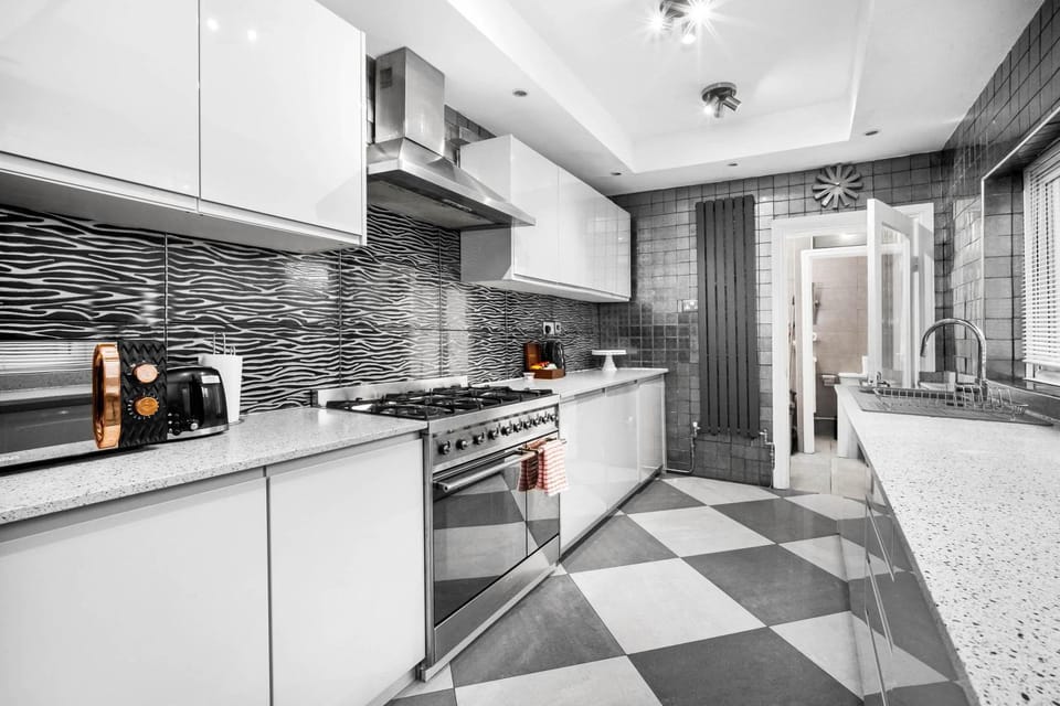 Property building, Kitchen or kitchenette, minibar, pet friendly, stove, toaster