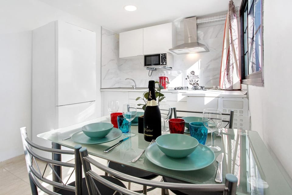Property building, Kitchen or kitchenette, Living room