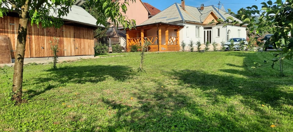 Inner courtyard view