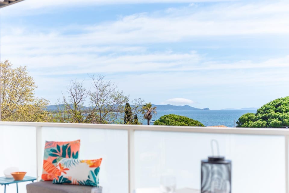 Patio, Natural landscape, View (from property/room), Balcony/Terrace, Sea view