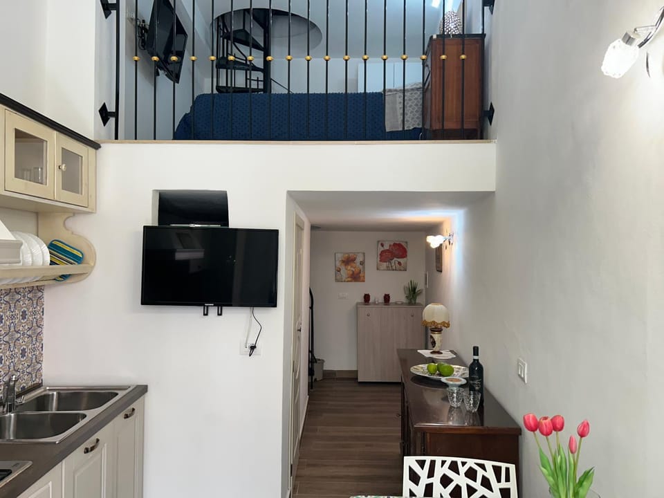 TV and multimedia, Kitchen or kitchenette, stove