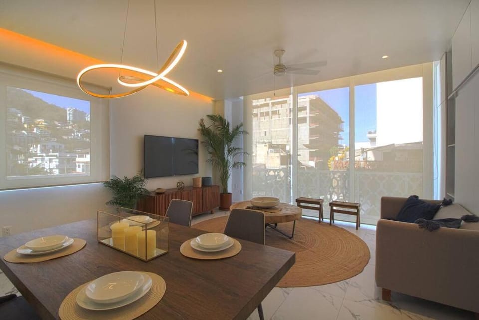 Avida - Stunning Rooftop Pool and Jacuzzi House in Puerto Vallarta