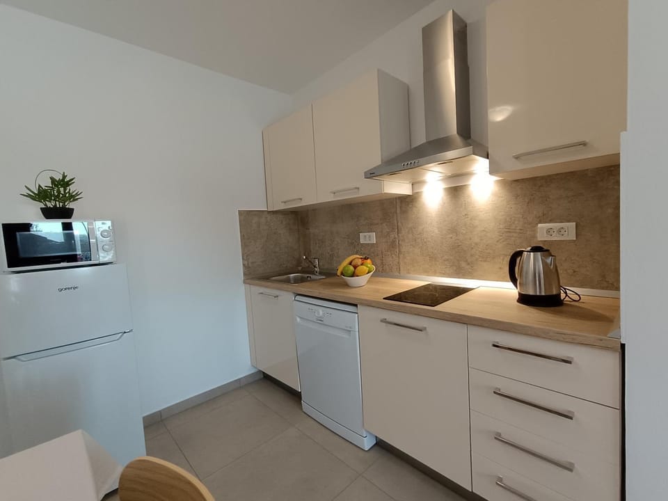 minibar, stove, kitchen