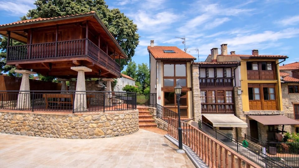 Property building, Balcony/Terrace