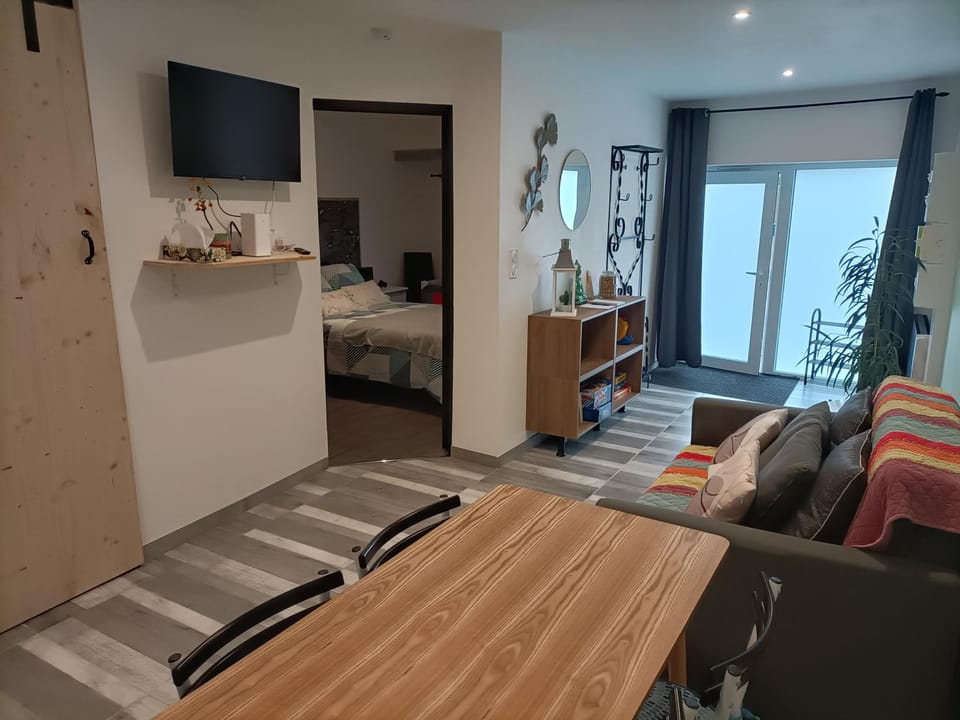 Living room, Dining area, Bedroom