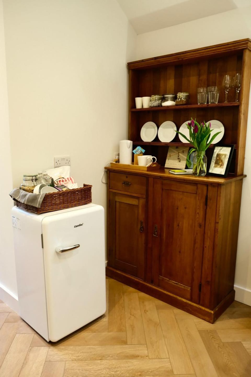 Coffee/tea facilities, Kitchen or kitchenette, Food and drinks, Food