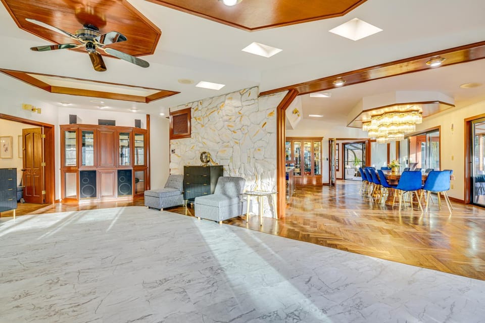 Sauna, Pickleball Court and Game Room Sultan Villa! Villa in Washington