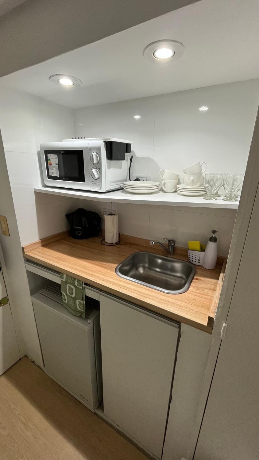 Kitchen or kitchenette