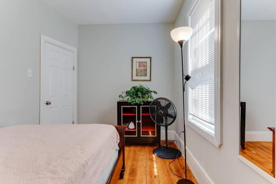 NEW! Boston Condo Near MBTA, 3Mi to Fenway! (U1) Apartment in Boston