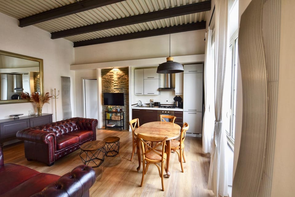 Kitchen or kitchenette, Communal kitchen, kitchen