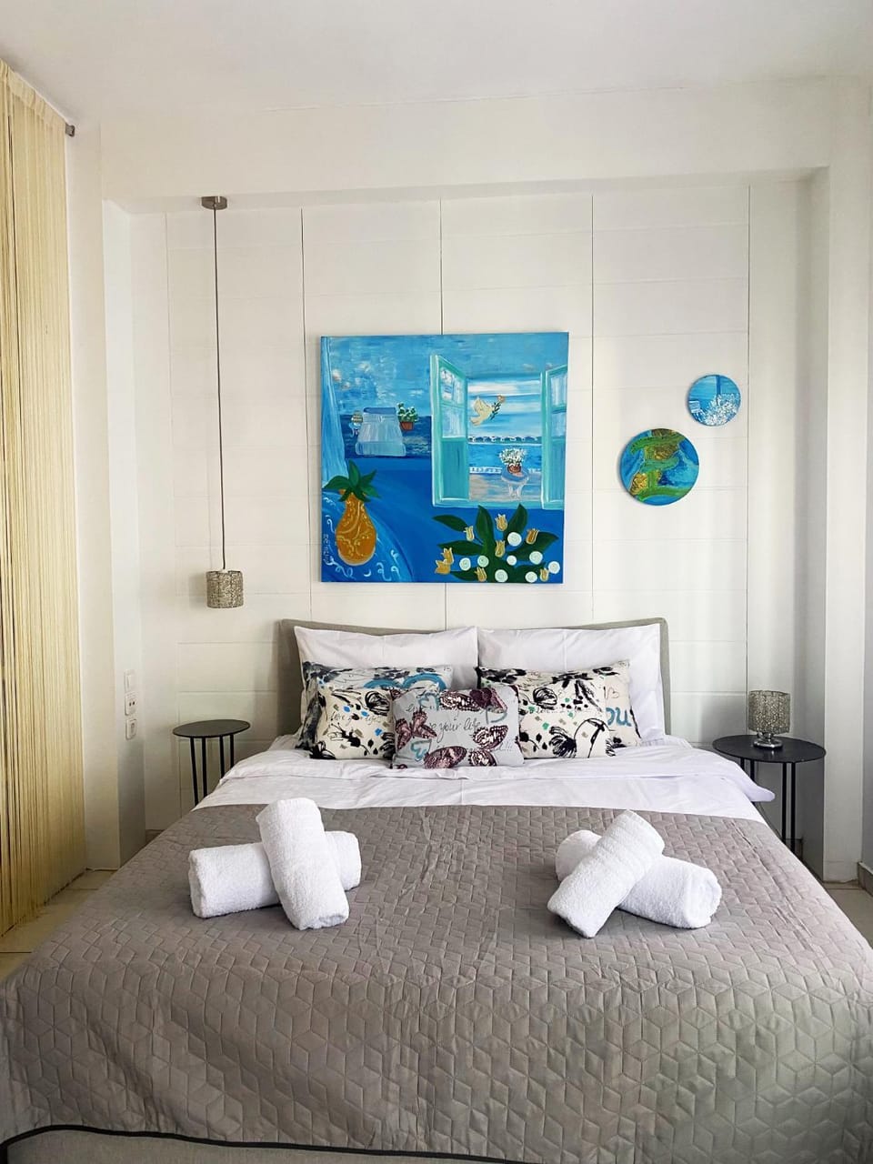 Bed, Bedroom, towels, wardrobe