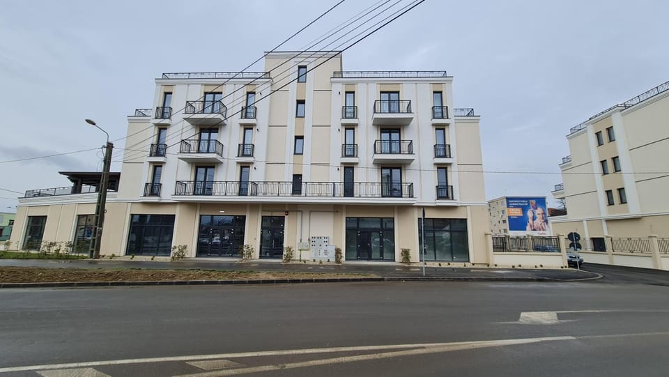 Property building, Location
