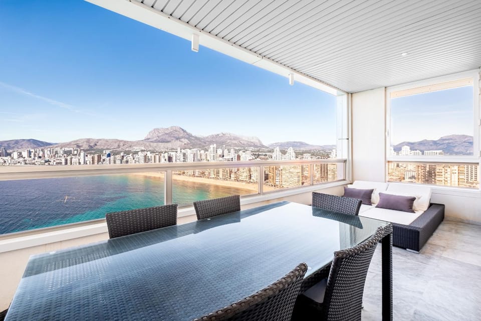 Day, Natural landscape, View (from property/room), Balcony/Terrace, Living room, Dining area, Mountain view, Sea view