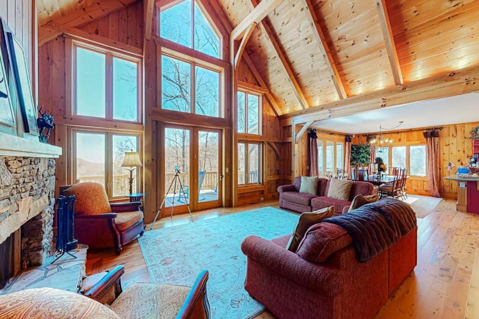 Rocky Top Retreat House in Tennessee