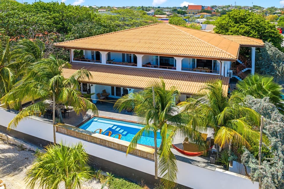 Property building, Swimming pool