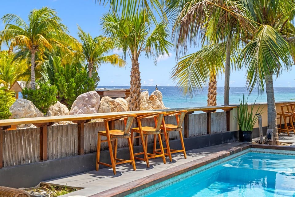On site, Sea view, Swimming pool