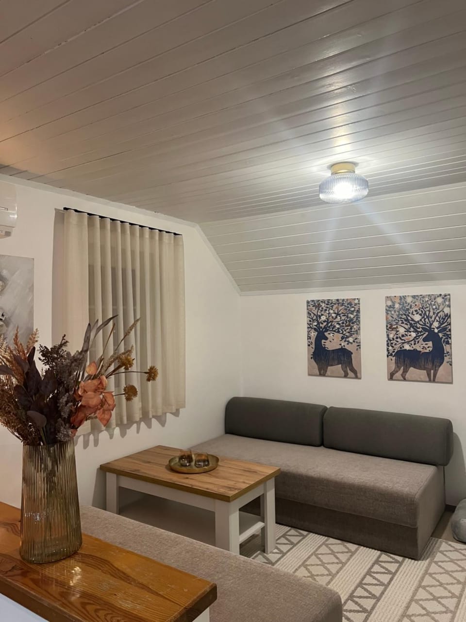 Living room, Seating area, fireplace