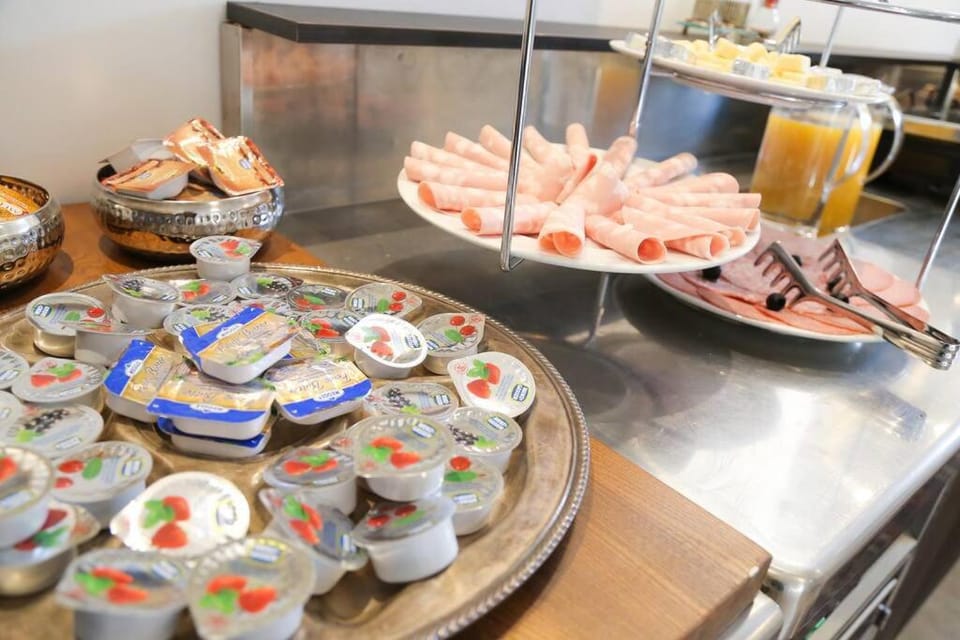 Buffet breakfast