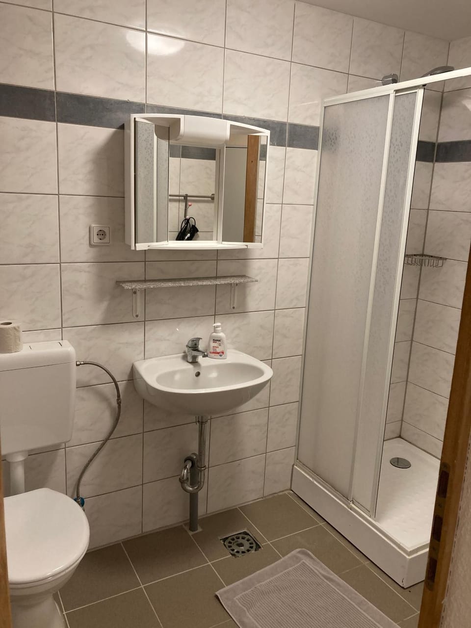 Shower, Toilet, Bathroom