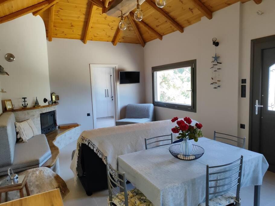 Fofi's House House in Magnesia Prefecture, Greece