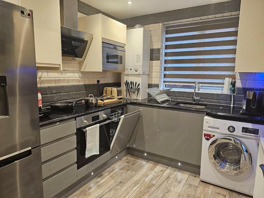 dishwasher, minibar, pet friendly, stove, toaster, washing machine