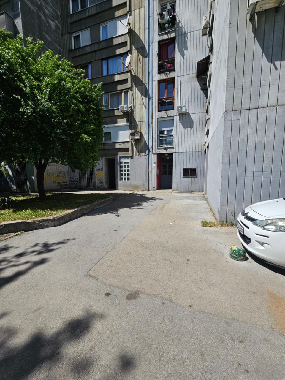 Property building, Location