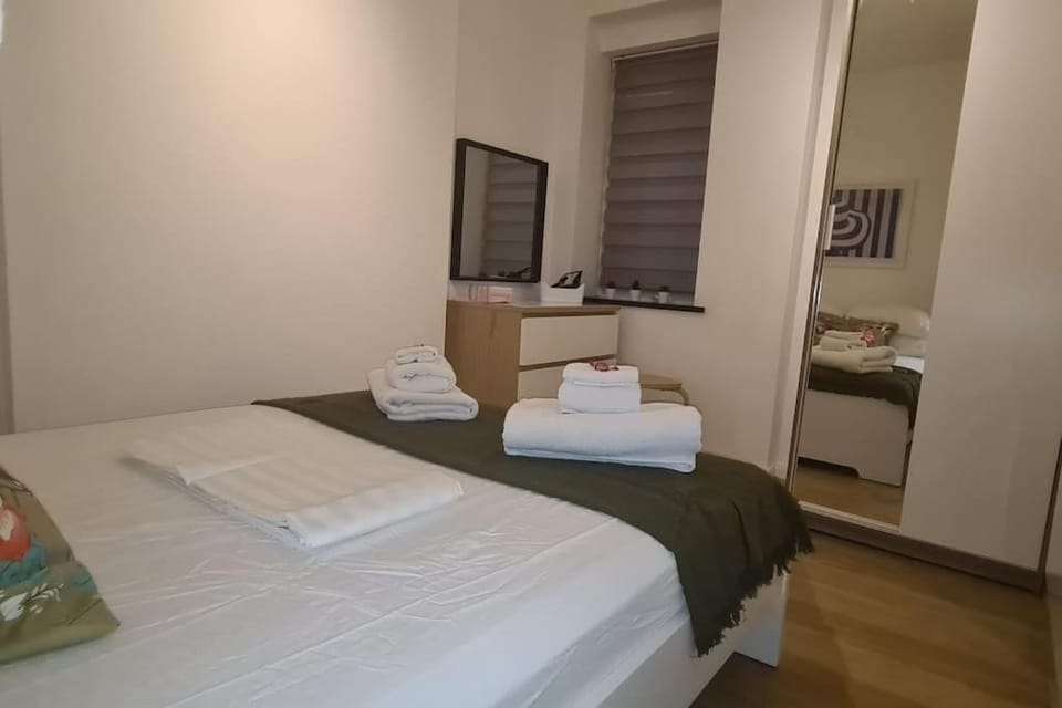 Top Hat Luton flat free parking Apartment in Luton