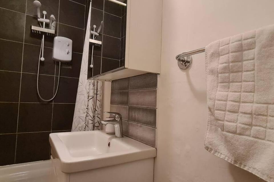 Top Hat Luton flat free parking Apartment in Luton