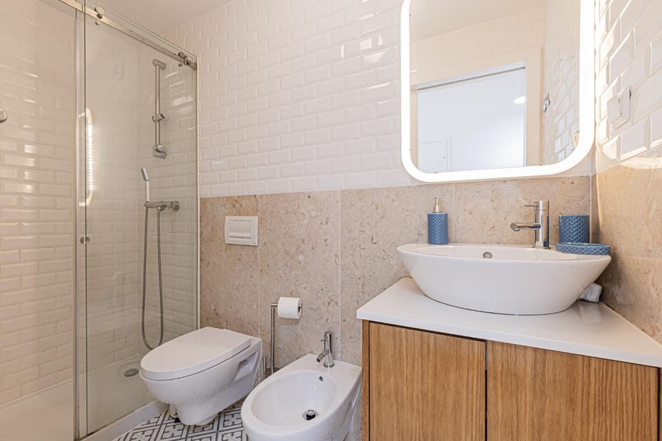 Shower, Bathroom, bidet