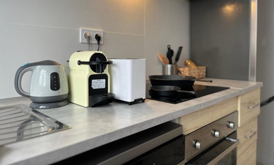 Communal kitchen, kitchen