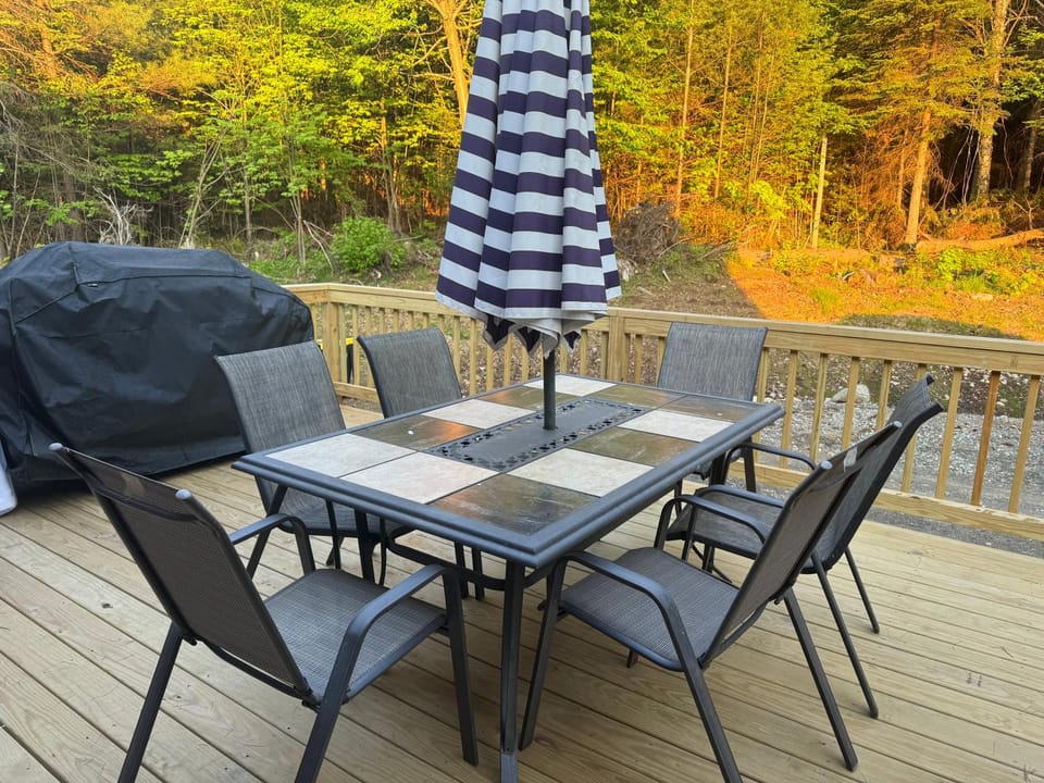 Mountain Views! Copper Cannon Lodge in Franconia House in Franconia