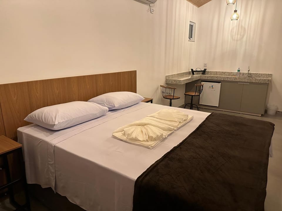 Bed, Kitchen or kitchenette