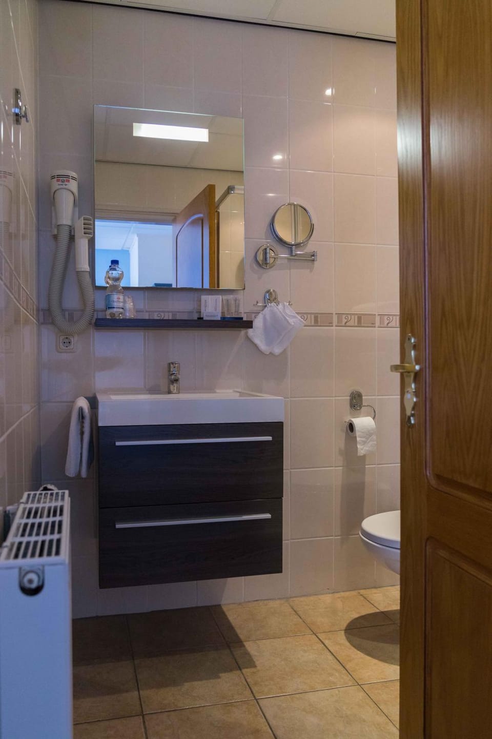 Shower, Bathroom, hair dryier, towels
