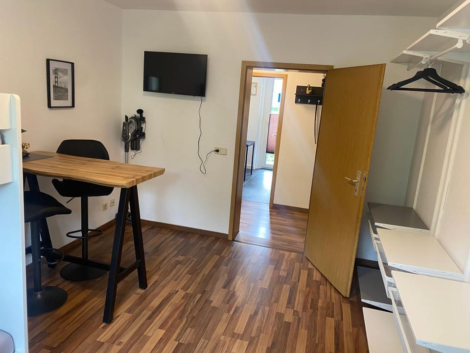 FeWo WIEKO Plauen Leibnizstr. H1, 2.OG links Apartment in Plauen