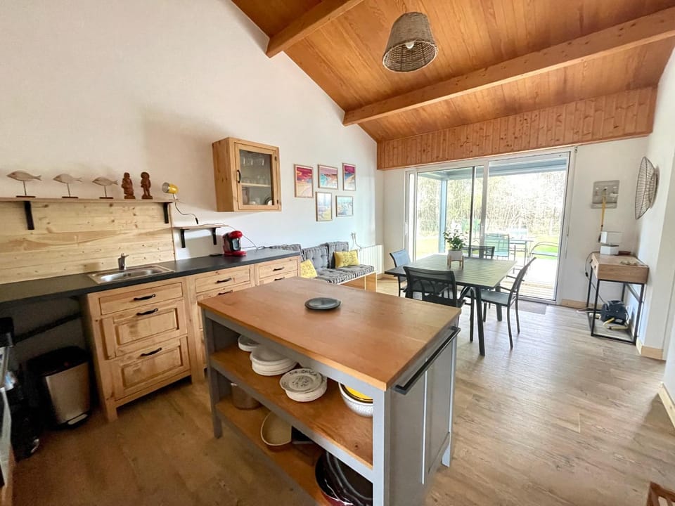 Maison Cosy à La Sauzaie avec Jardin Clôturé, Pergola Bioclimatique et WIFI - FR-1-231-314 House in Pays de la Loire