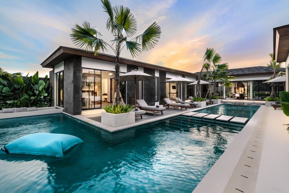 Property building, Pool view, Swimming pool, sunbed