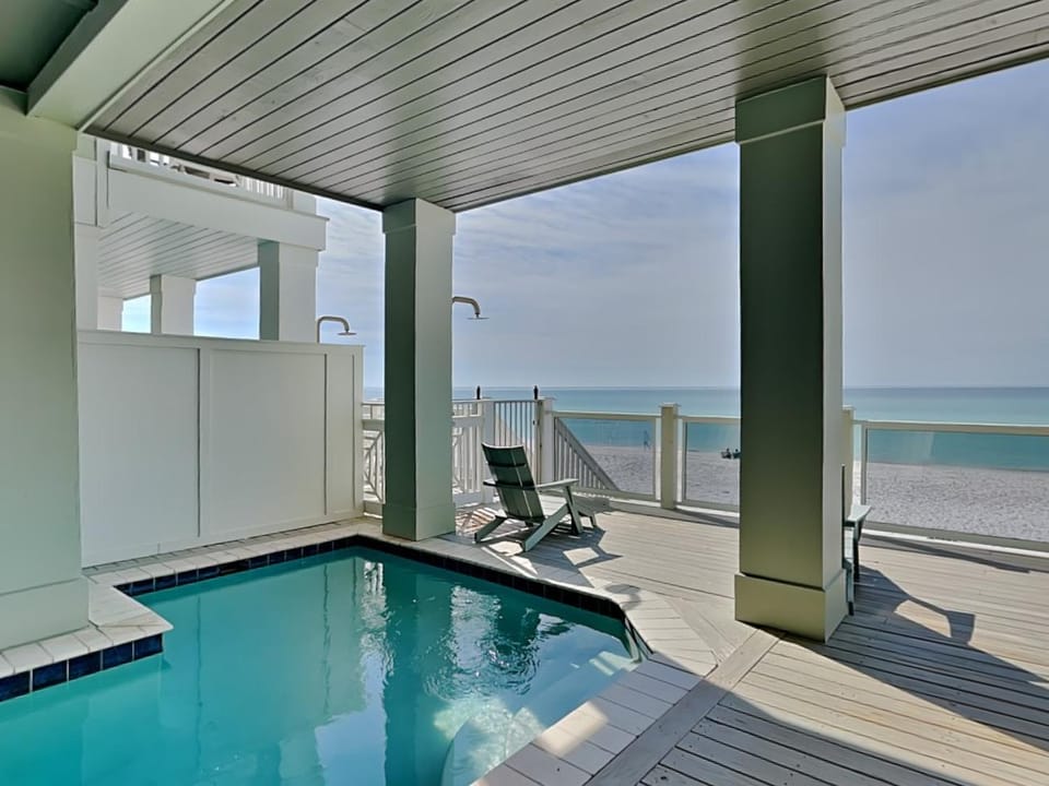 Hot Tub, Balcony/Terrace, Seating area, Beach, Sea view, Swimming pool