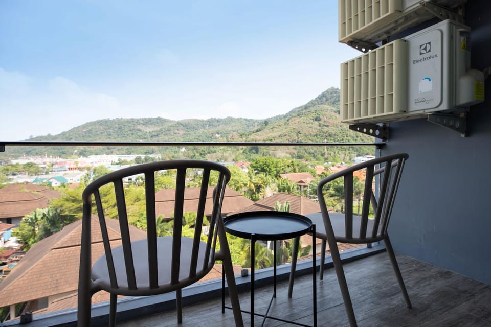 Patio, Day, View (from property/room), Balcony/Terrace, Mountain view