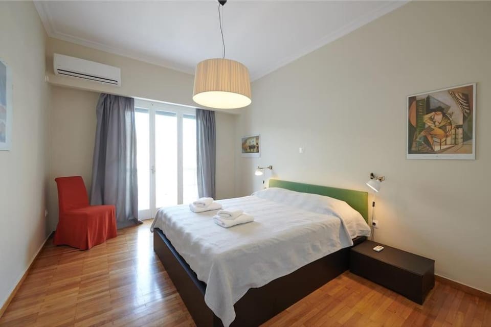 Bedroom, air conditioner