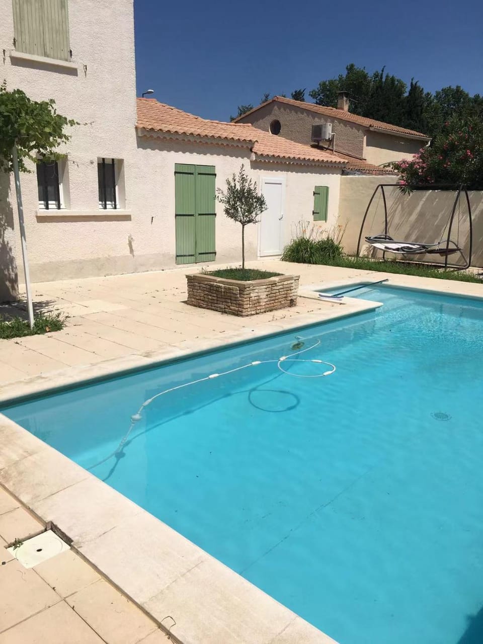 Charmante Maison provençale avec piscine dans Avignon House in Avignon